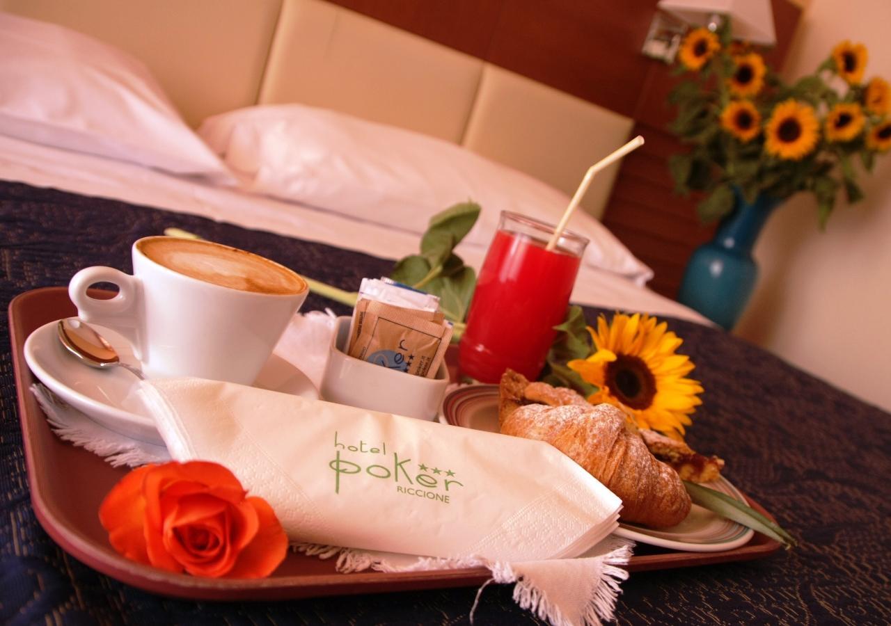 Hotel Poker リッチョーネ エクステリア 写真
